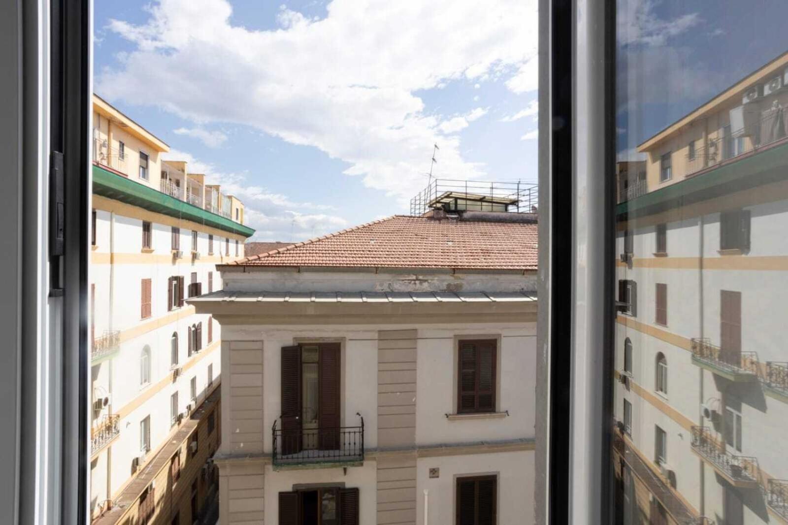 Giuly Suites & Rooms Napoli Eksteriør billede