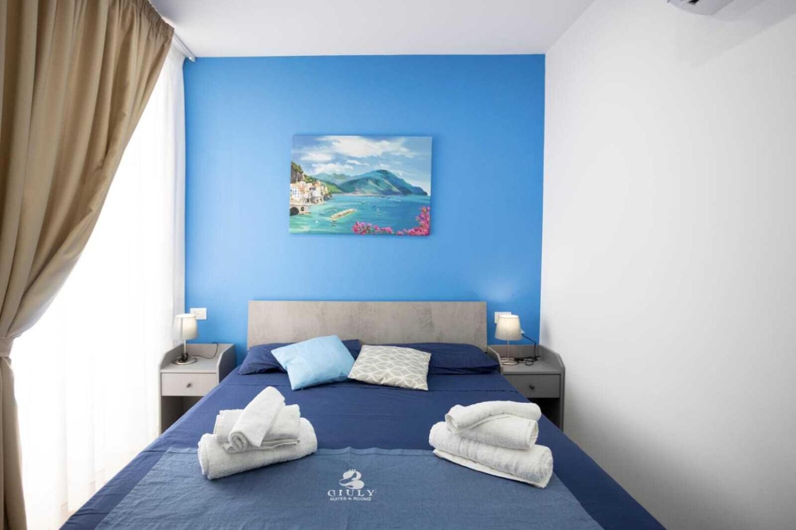 Giuly Suites & Rooms Napoli Eksteriør billede