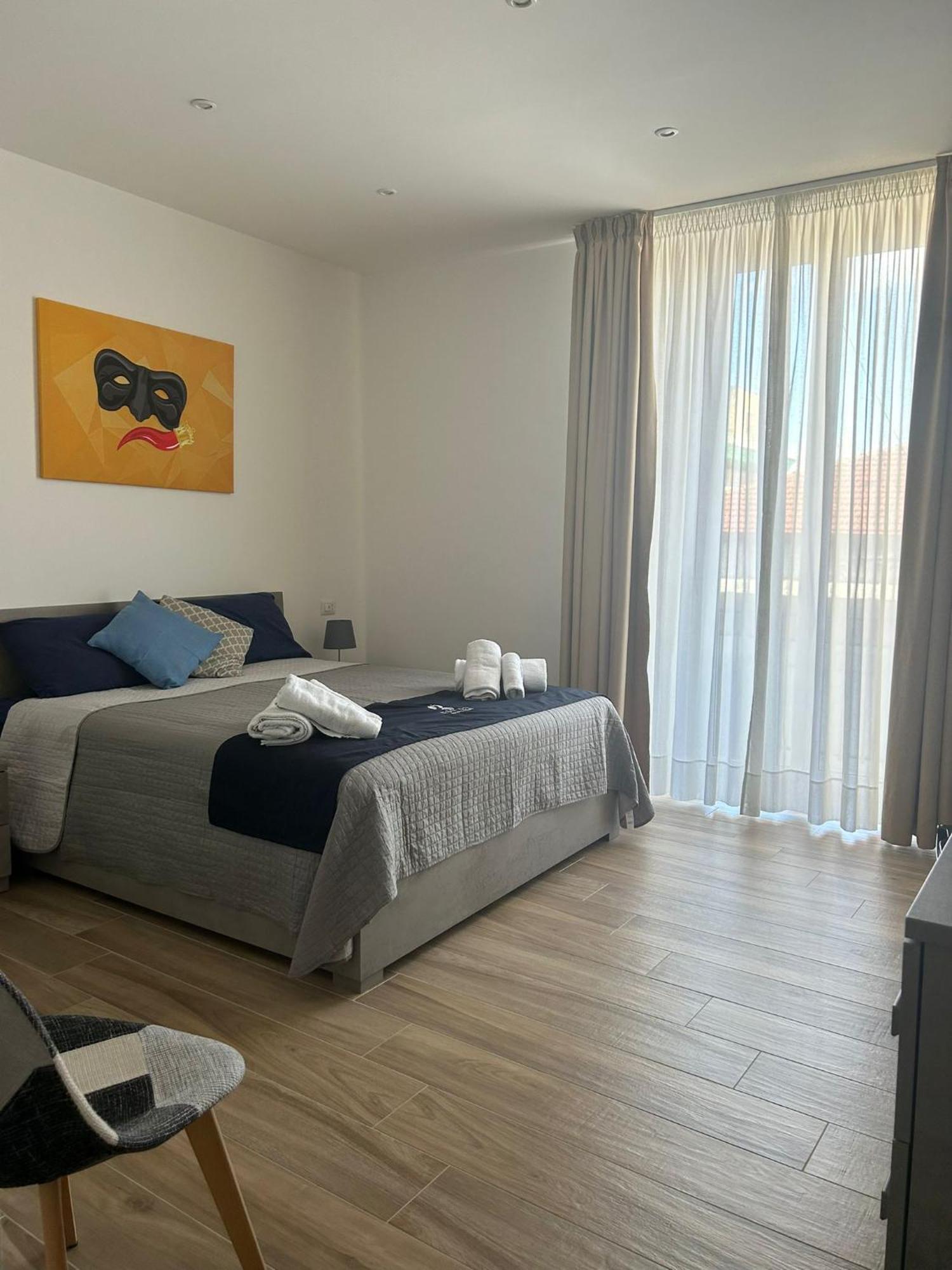 Giuly Suites & Rooms Napoli Eksteriør billede