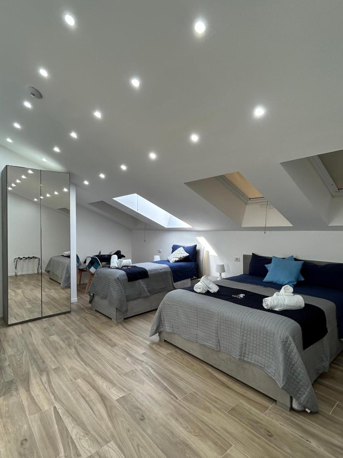 Giuly Suites & Rooms Napoli Eksteriør billede