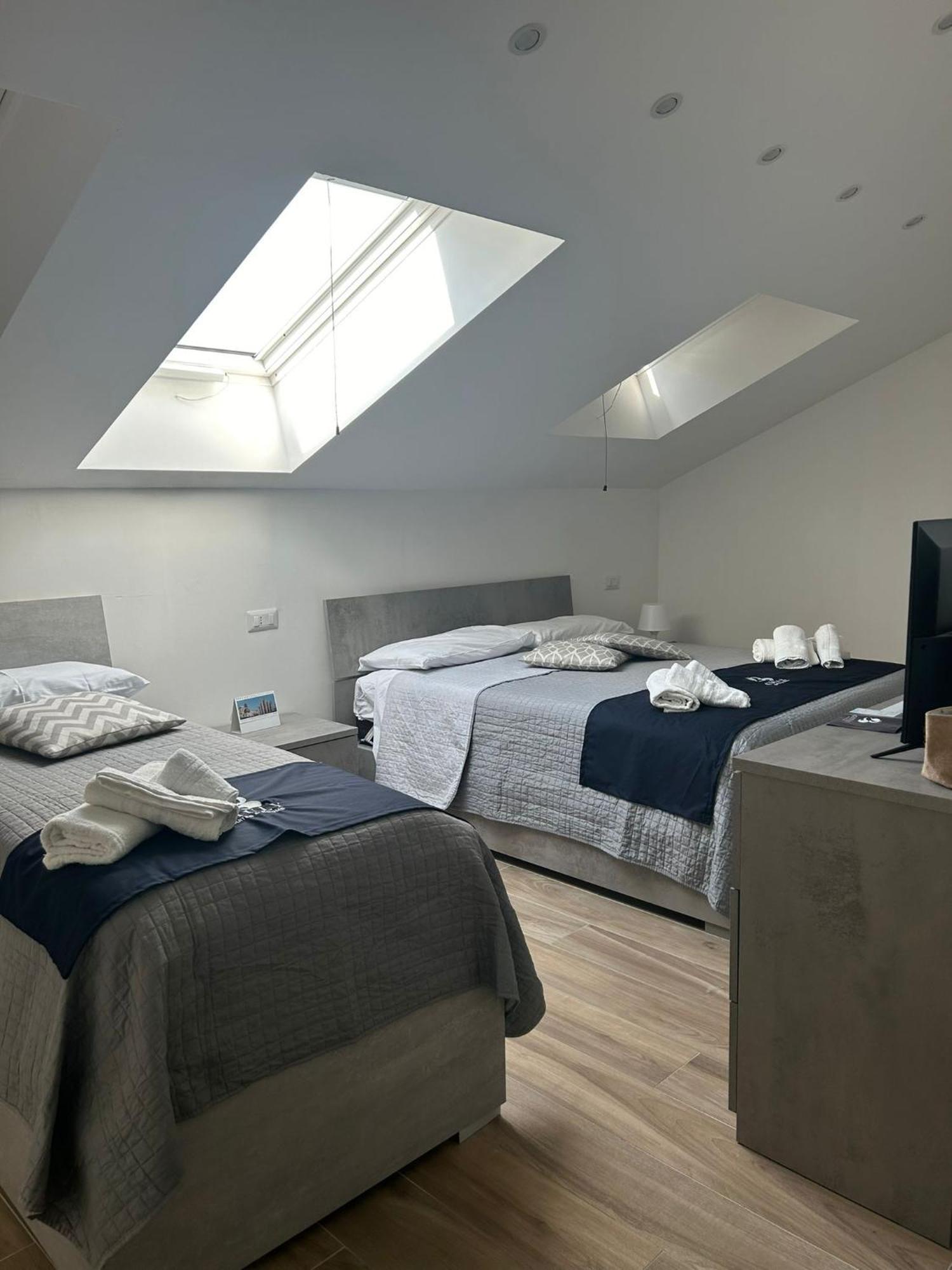 Giuly Suites & Rooms Napoli Eksteriør billede